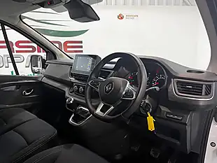 Used 2024 Renault Trafic Extra White - Interior and Exterior details 14