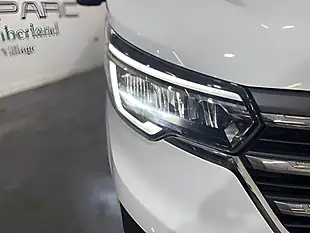 Used 2024 Renault Trafic Extra White - Interior and Exterior details 8