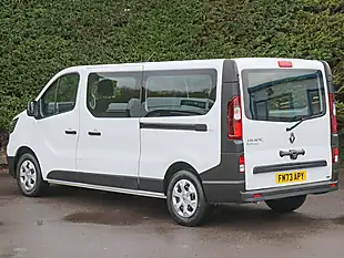Used 2024 Renault Trafic LL30 Business Glacier White - Interior and Exterior details 14
