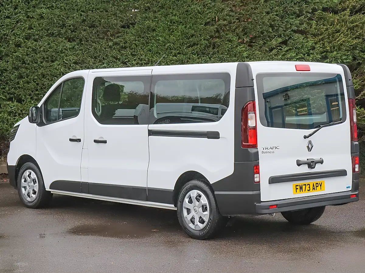 Used 2024 Renault Trafic LL30 Business Glacier White - Interior and Exterior details 14