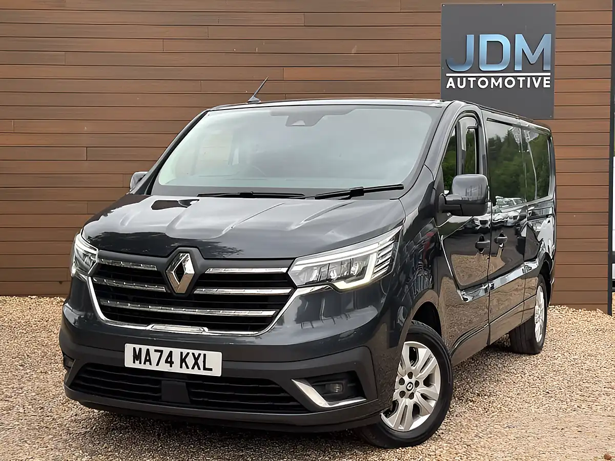 Used 2024 Renault Trafic LL30 Extra Blue Grey - Interior and Exterior details 7