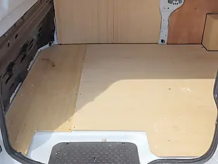 Used 2024 Renault Trafic LL30 Extra Glacier White - Interior and Exterior details 11