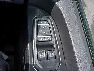 Used 2024 Renault Trafic LL30 Extra Glacier White - Interior and Exterior details 17