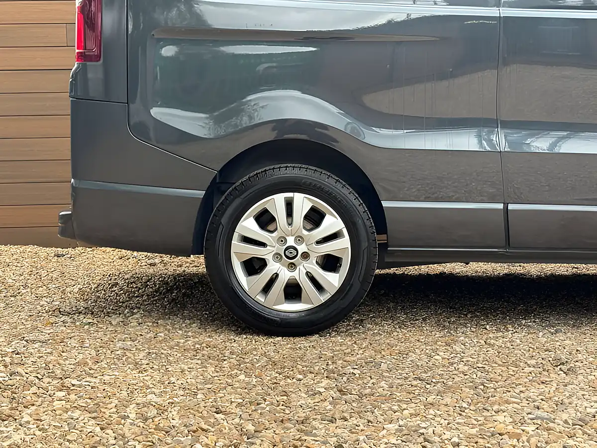 Used 2024 Renault Trafic LL30 Extra Slate Grey - Interior and Exterior details 12
