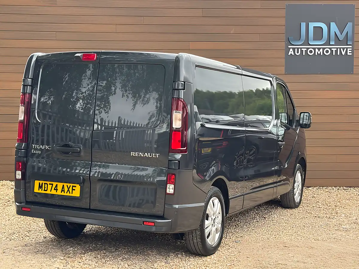 Used 2024 Renault Trafic LL30 Extra Slate Grey - Interior and Exterior details 3
