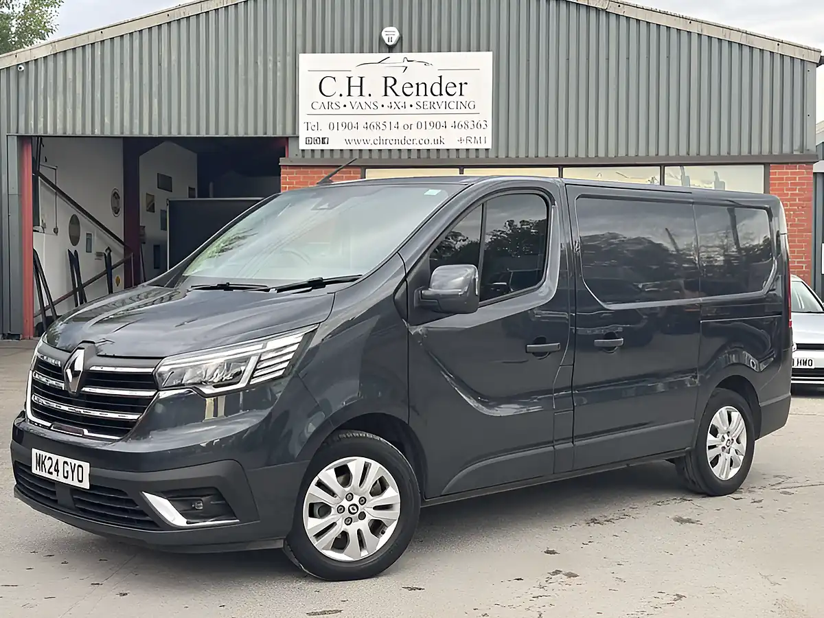 Used 2024 Renault Trafic SL30 Extra Slate Grey - Front View