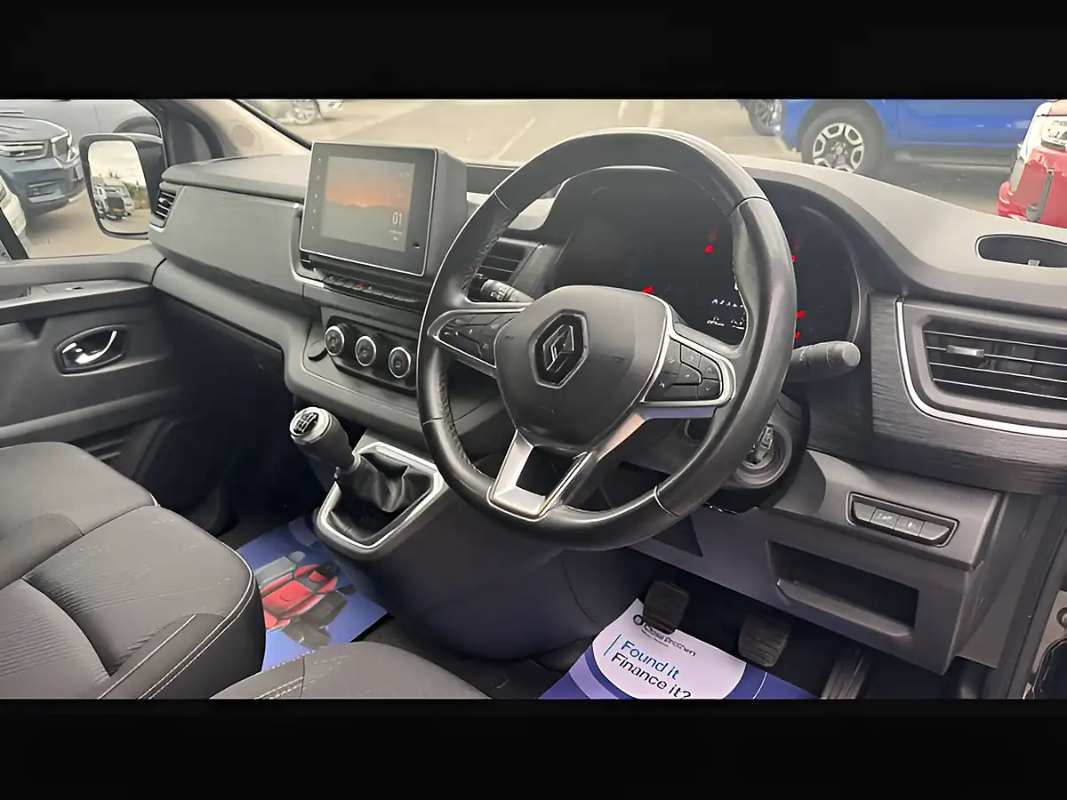 Used 2024 Renault Trafic SL30 Extra Slate Grey - Interior and Exterior details 12