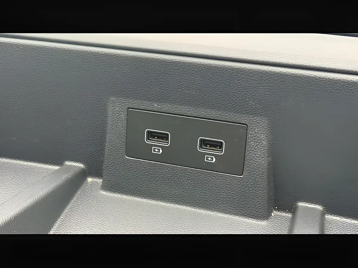 Used 2024 Renault Trafic SL30 Extra Slate Grey - Interior and Exterior details 19