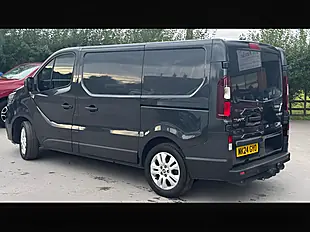 Used 2024 Renault Trafic SL30 Extra Slate Grey - Interior and Exterior details 6