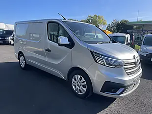 Used 2024 Renault Trafic SL30 Extra Swb Euro 6 Grey - Interior and Exterior details 2