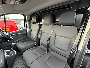 Used 2024 Renault Trafic Sport Black - Interior and Exterior details 12