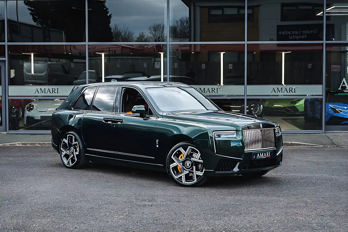 Used 2024 Rolls-Royce Cullinan Black Badge Series Ii Dark Emerald Metallic - Front View
