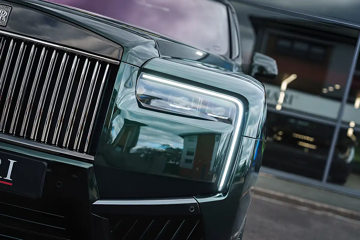 Used 2024 Rolls-Royce Cullinan Black Badge Series Ii Dark Emerald Metallic - Interior and Exterior details 13