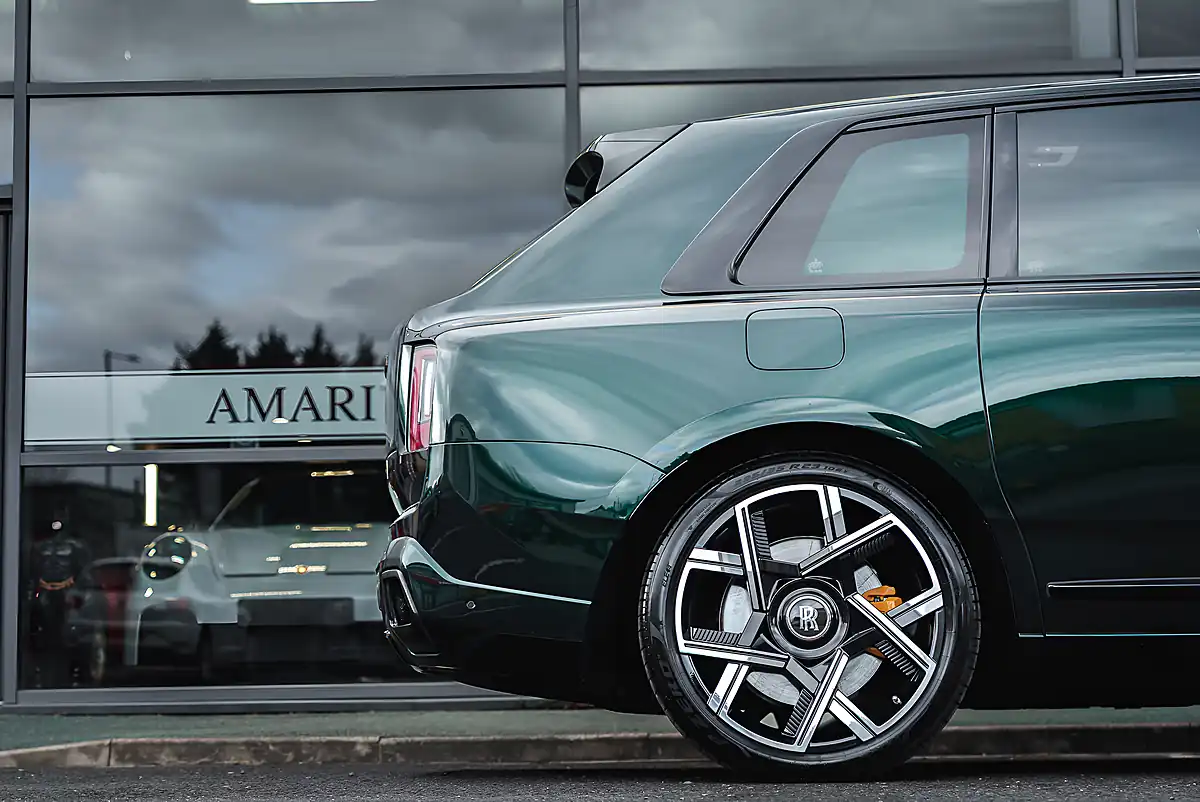 Used 2024 Rolls-Royce Cullinan Black Badge Series Ii Dark Emerald Metallic - Interior and Exterior details 6