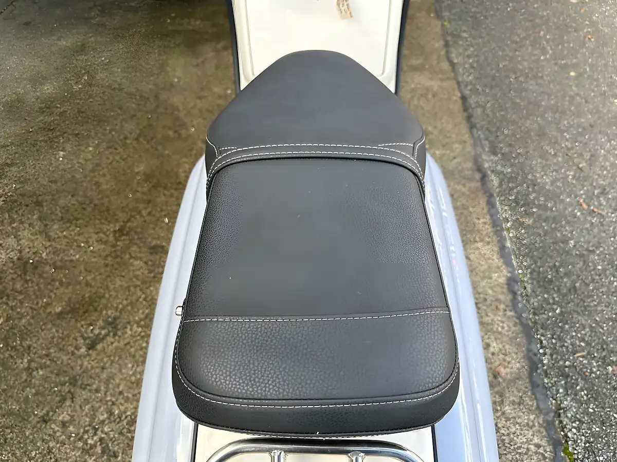 Used 2024 Royal Alloy Tg Ac Grey/Ivory - Interior and Exterior details 5