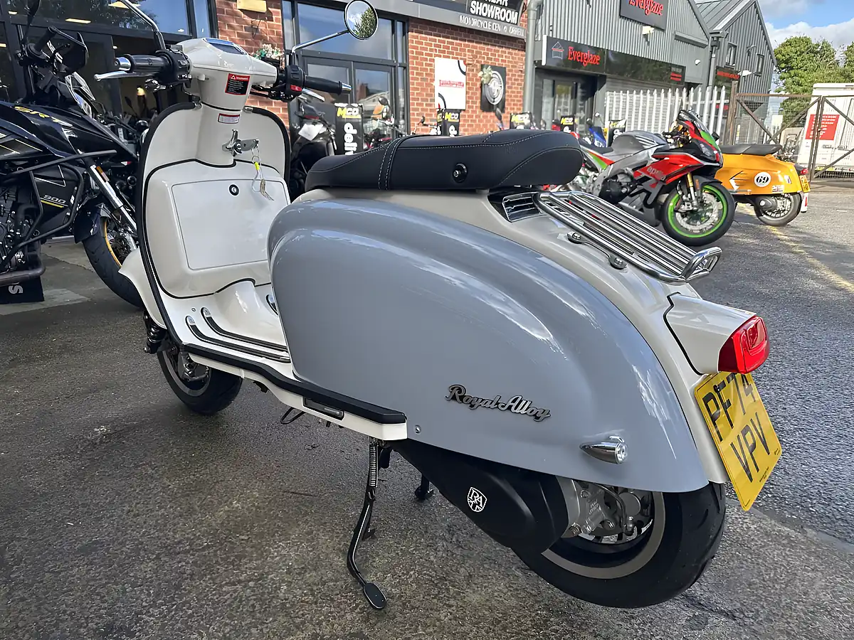 Used 2024 Royal Alloy Tg Ac Grey/Ivory - Interior and Exterior details 8