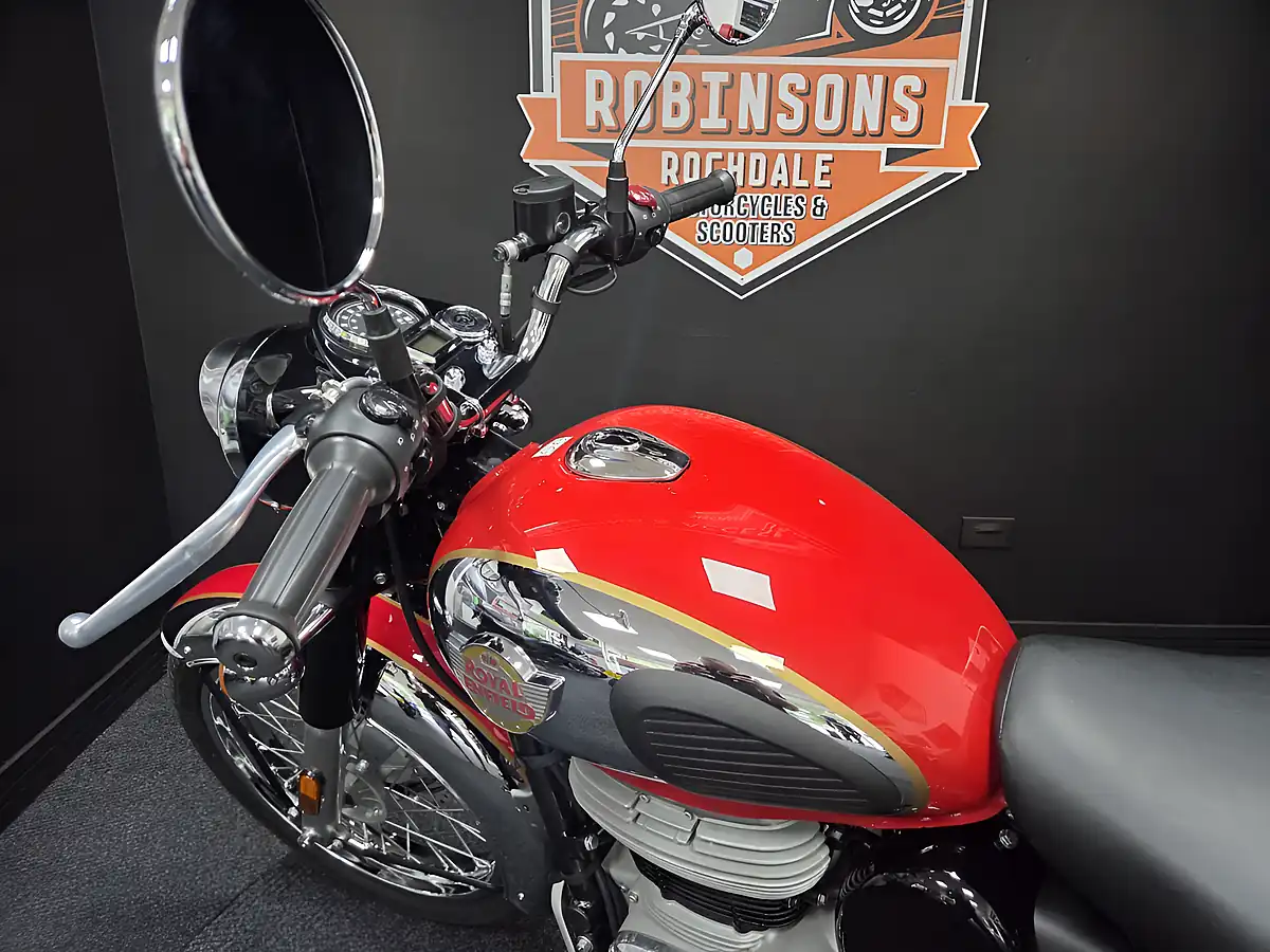 Used 2024 Royal Enfield Classic 350 Chrome and Red - Interior and Exterior details 11