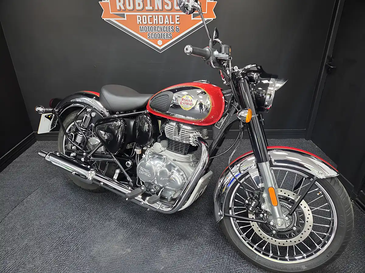 Used 2024 Royal Enfield Classic 350 Chrome and Red - Interior and Exterior details 6