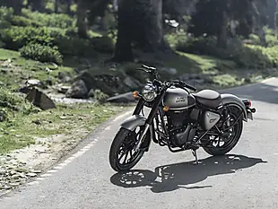 Used 2024 Royal Enfield Classic 350 Dark Dark Stealth Black - Interior and Exterior details 6