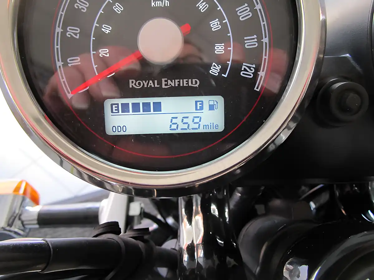 Used 2024 Royal Enfield Continental GT 650 Classic Slipstream Blue - Interior and Exterior details 9