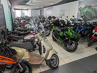Used 2024 Royal Enfield Continental GT 650 Standard Aprex Grey - Interior and Exterior details 14