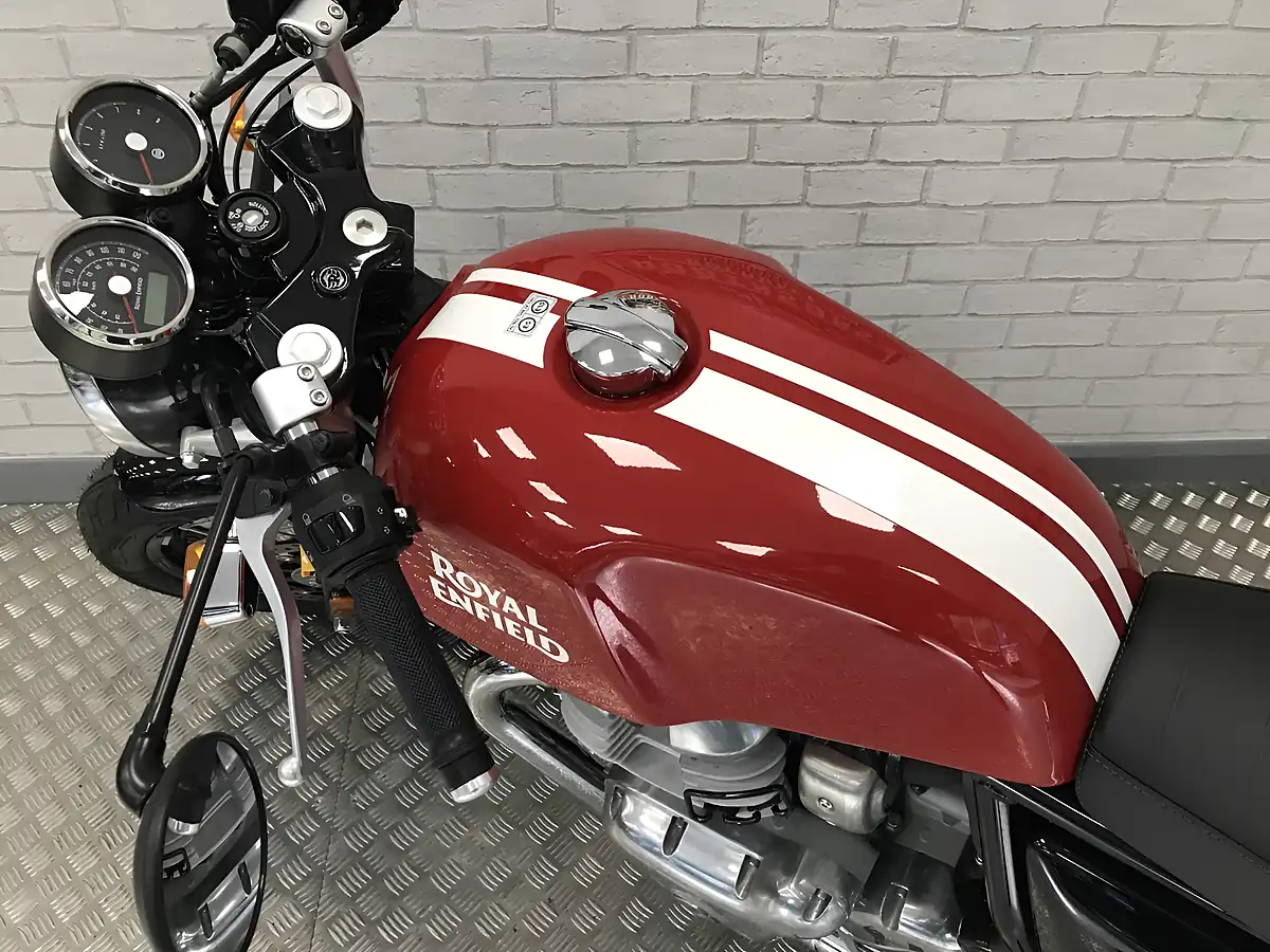 Used 2024 Royal Enfield Continental GT 650 Ventura Blue - Interior and Exterior details 9