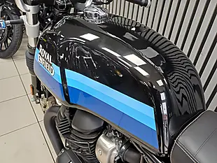 Used 2024 Royal Enfield Continental GT Apex Grey / Slipstream Blue - Interior and Exterior details 9