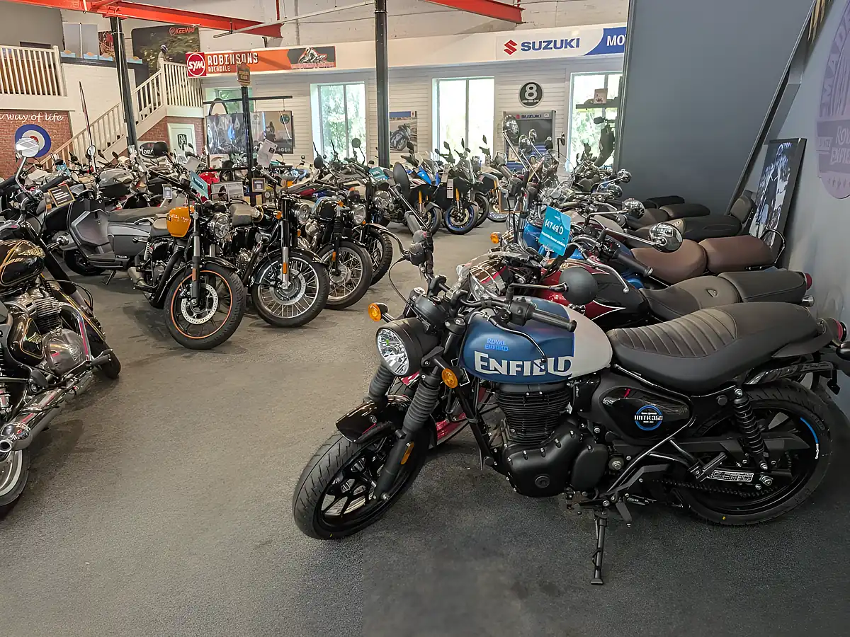 Used 2024 Royal Enfield Continental GT Blue - Interior and Exterior details 13
