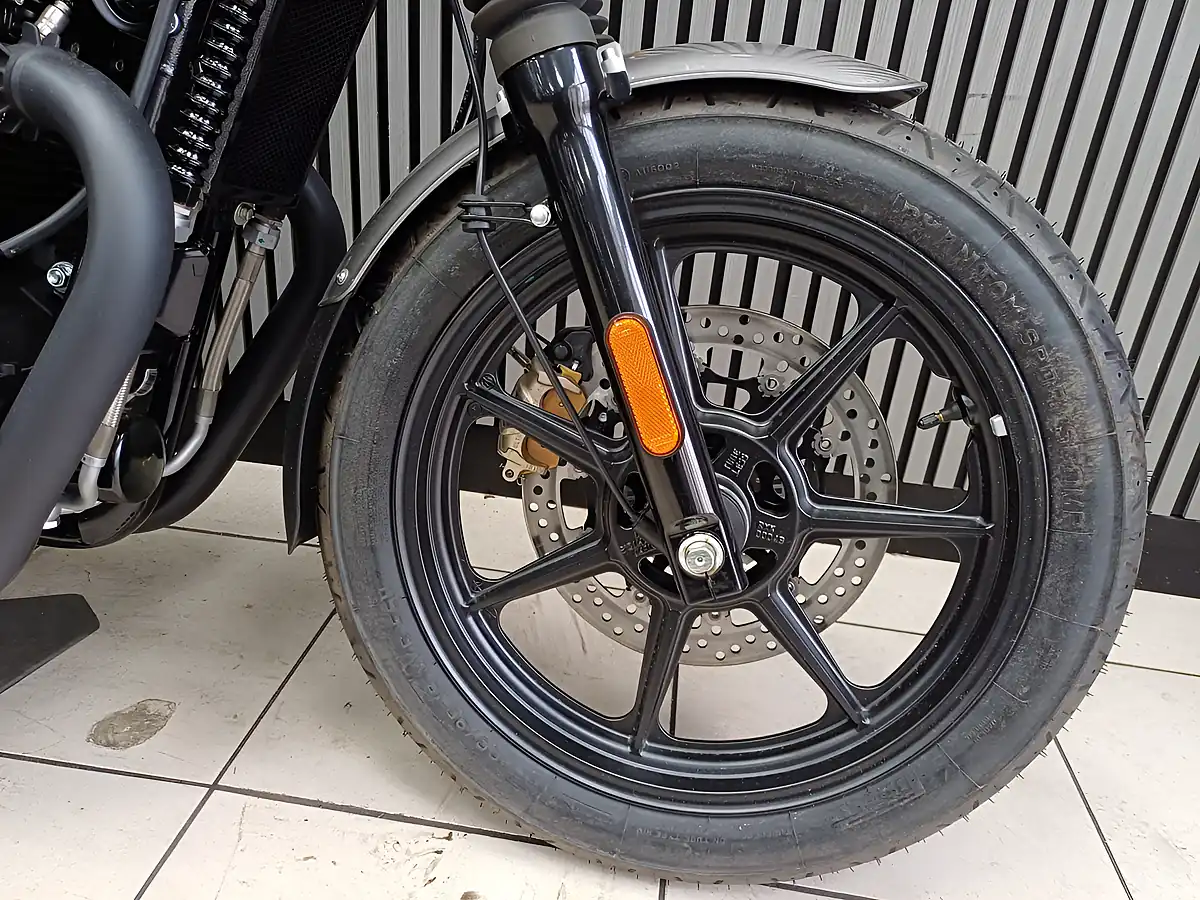 Used 2024 Royal Enfield Continental GT Grey - Interior and Exterior details 17