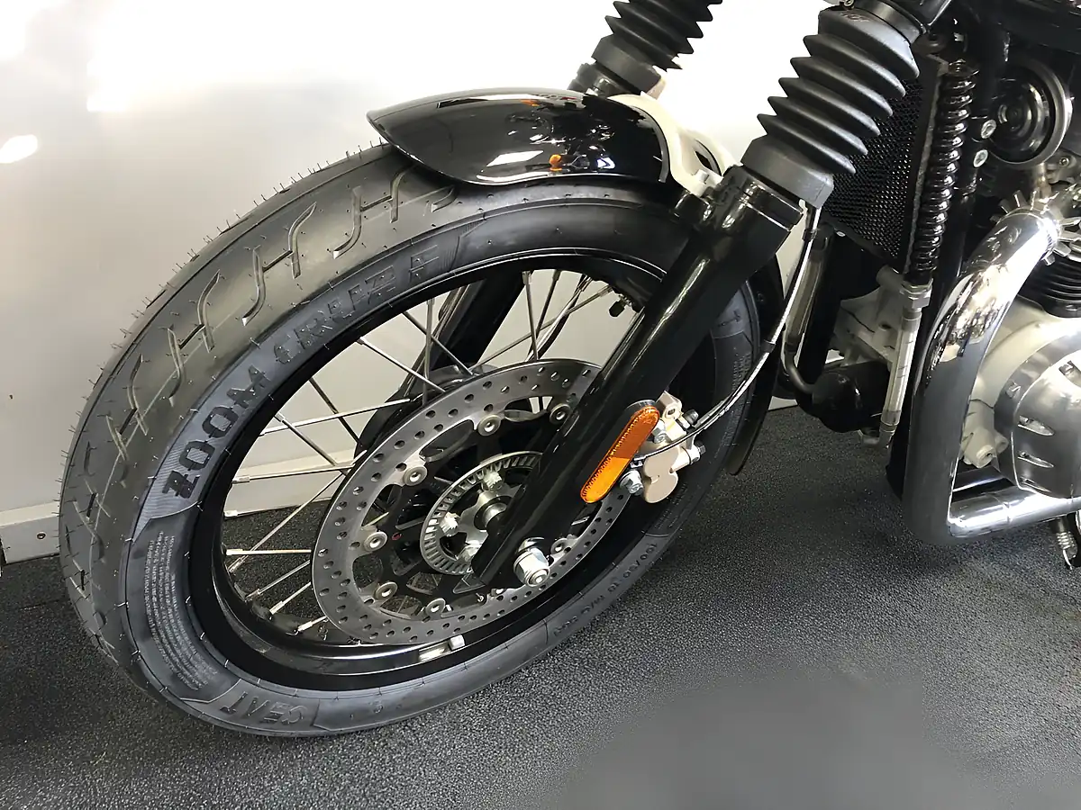 Used 2024 Royal Enfield Continental GT Ventura Storm - Interior and Exterior details 12
