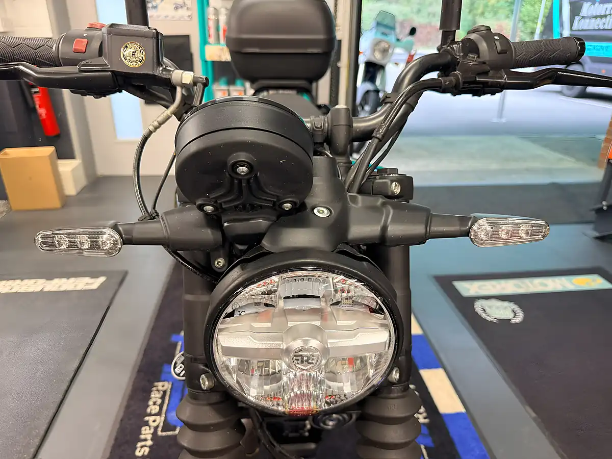 Used 2024 Royal Enfield Guerrilla - Interior and Exterior details 14