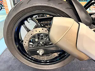 Used 2024 Royal Enfield Guerrilla - Interior and Exterior details 4