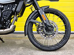 Used 2024 Royal Enfield Himalayan Abs White - Interior and Exterior details 10
