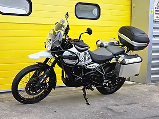 Used 2024 Royal Enfield Himalayan Abs White - Interior and Exterior details 7