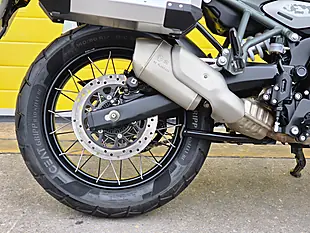 Used 2024 Royal Enfield Himalayan Abs White - Interior and Exterior details 8