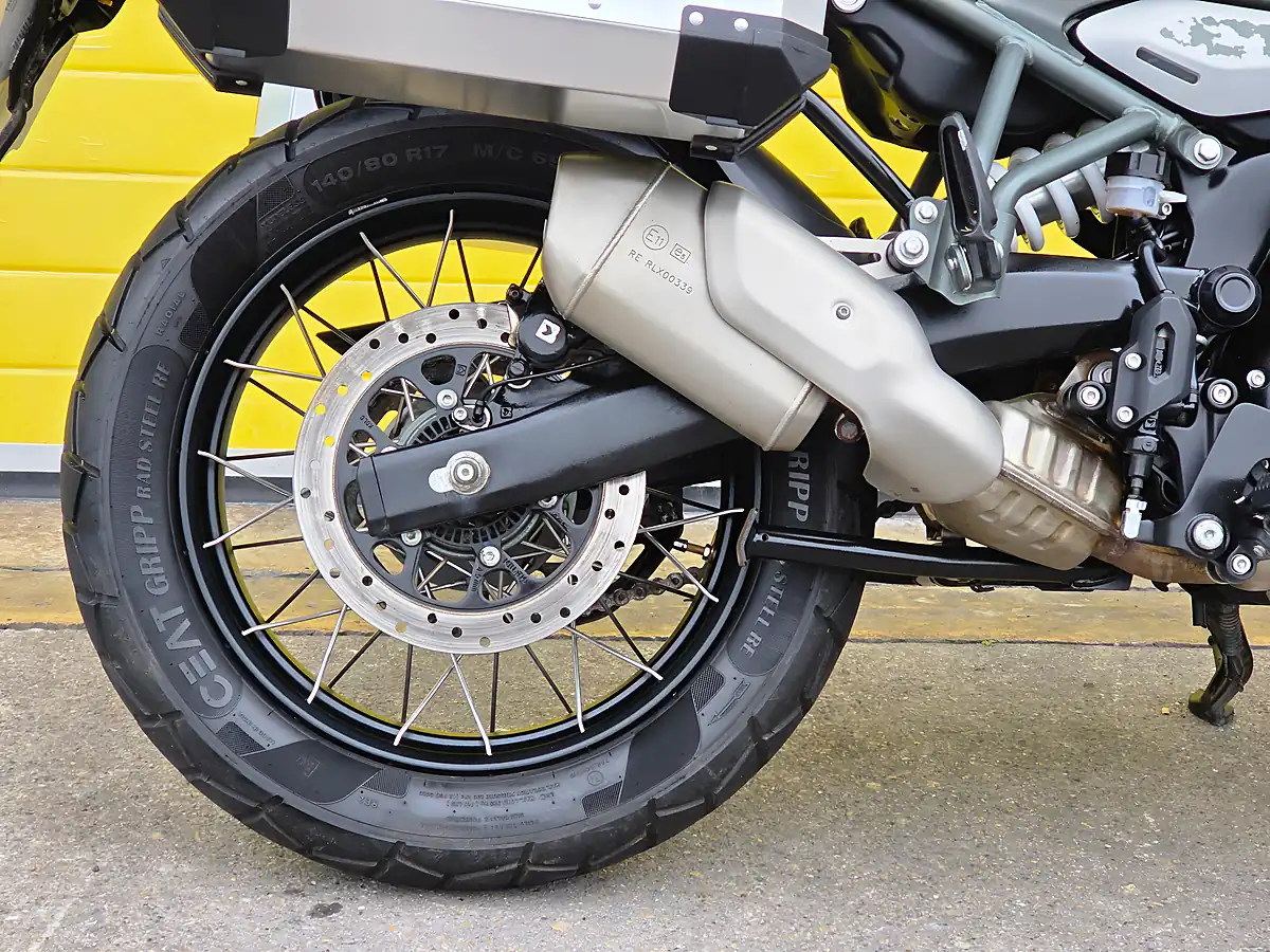 Used 2024 Royal Enfield Himalayan Abs White - Interior and Exterior details 8