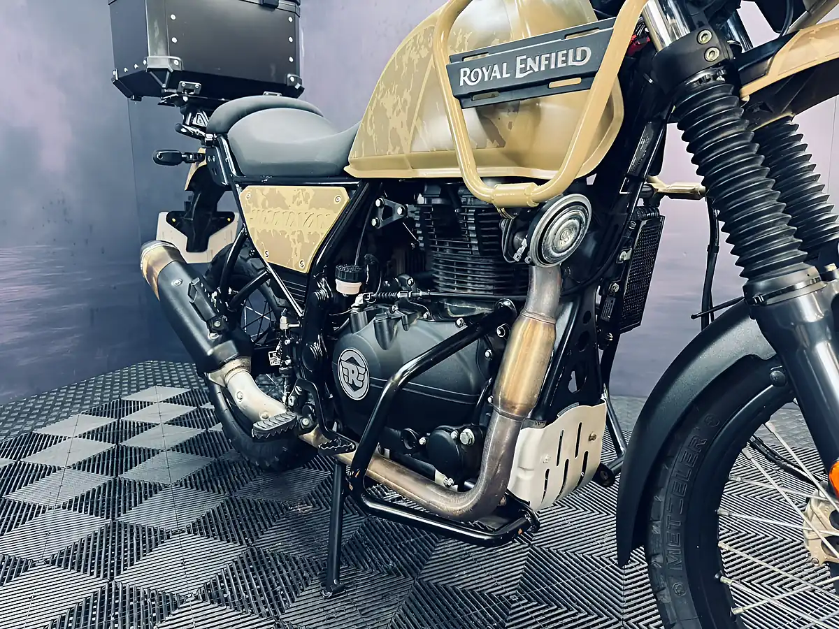 Used 2024 Royal Enfield Himalayan Camo Brown - Interior and Exterior details 10
