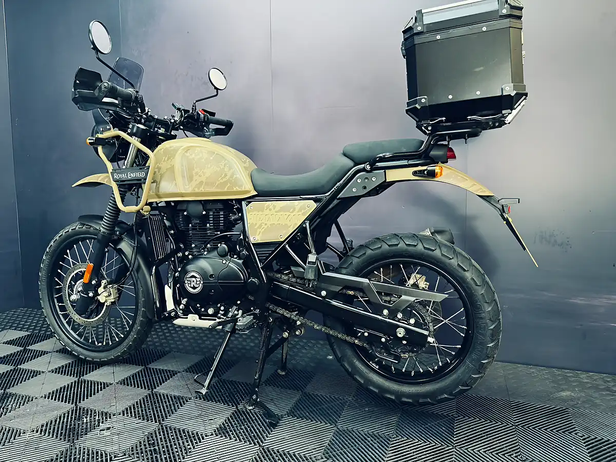 Used 2024 Royal Enfield Himalayan Camo Brown - Interior and Exterior details 14