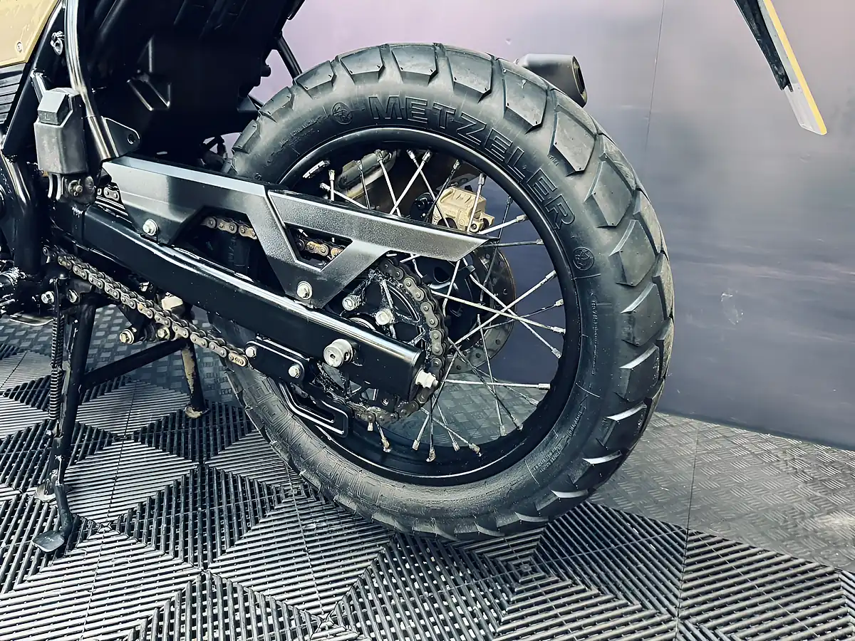 Used 2024 Royal Enfield Himalayan Camo Brown - Interior and Exterior details 17