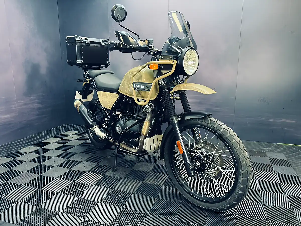 Used 2024 Royal Enfield Himalayan Camo Brown - Interior and Exterior details 19