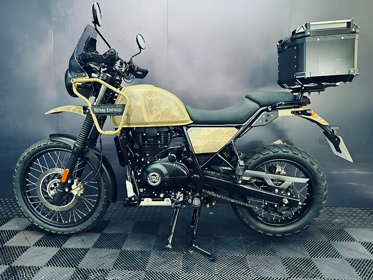 Used 2024 Royal Enfield Himalayan Camo Brown - Interior and Exterior details 3