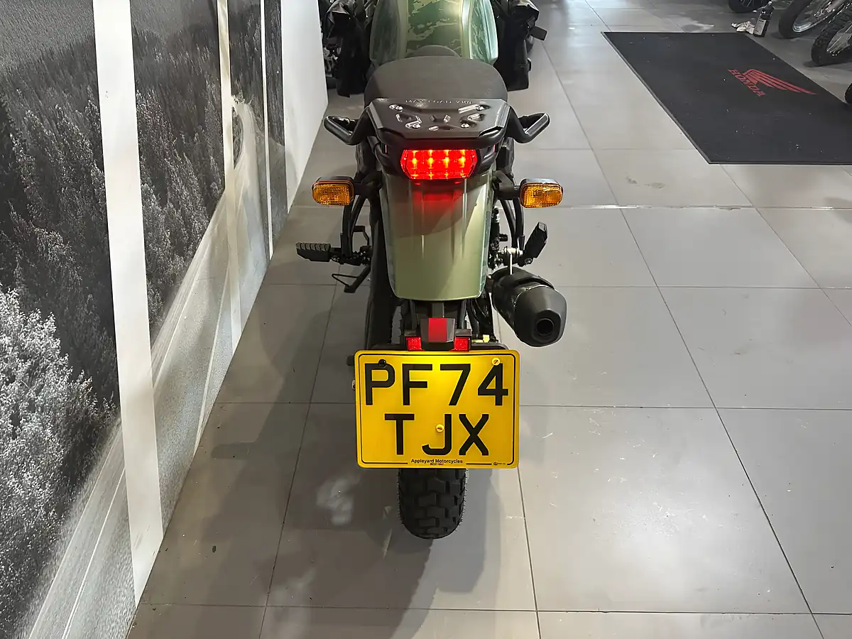 Used 2024 Royal Enfield Himalayan Green - Interior and Exterior details 15