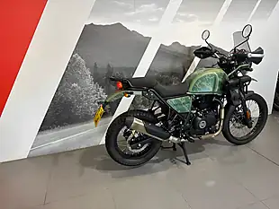 Used 2024 Royal Enfield Himalayan Green - Interior and Exterior details 4
