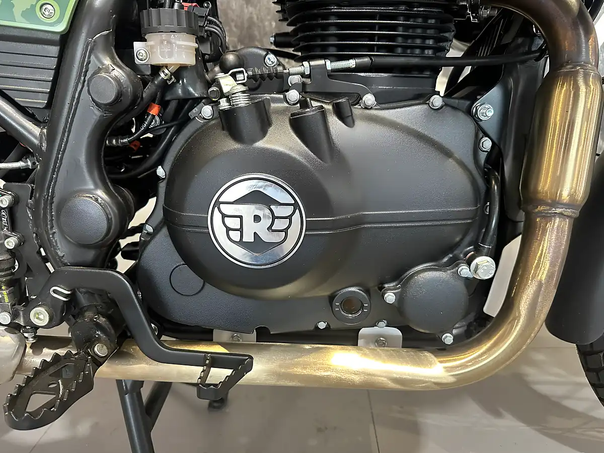 Used 2024 Royal Enfield Himalayan Green - Interior and Exterior details 6
