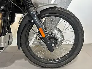 Used 2024 Royal Enfield Himalayan Green - Interior and Exterior details 8