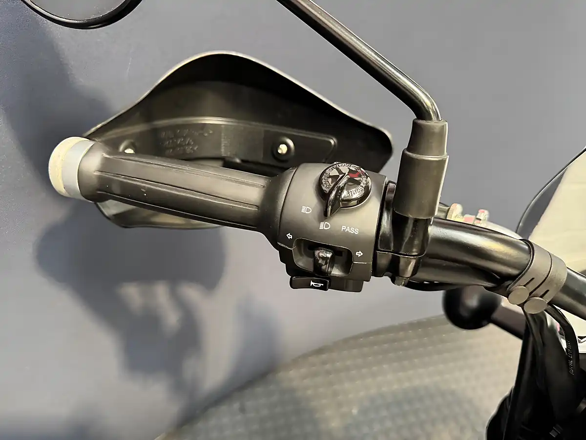 Used 2024 Royal Enfield Hunter 350 - Interior and Exterior details 13