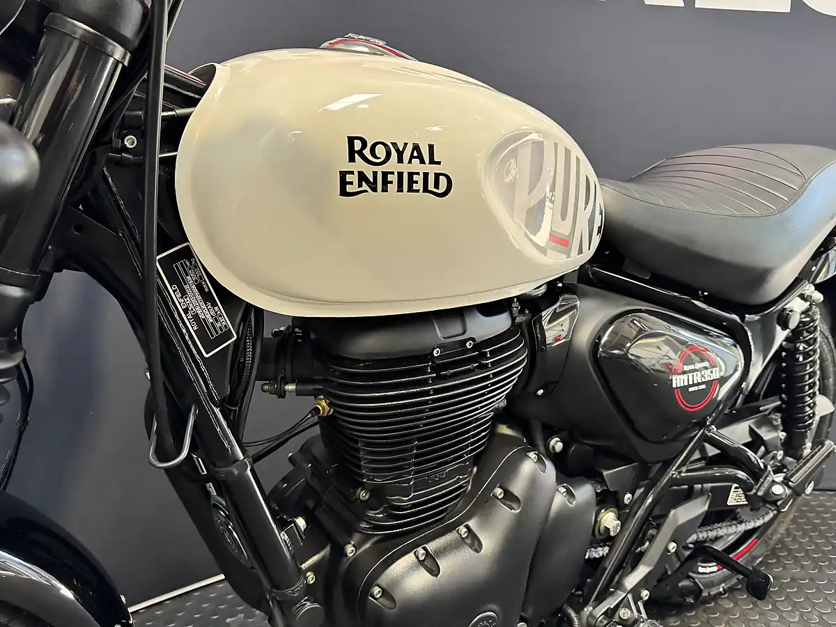 Used 2024 Royal Enfield Hunter 350 - Interior and Exterior details 16