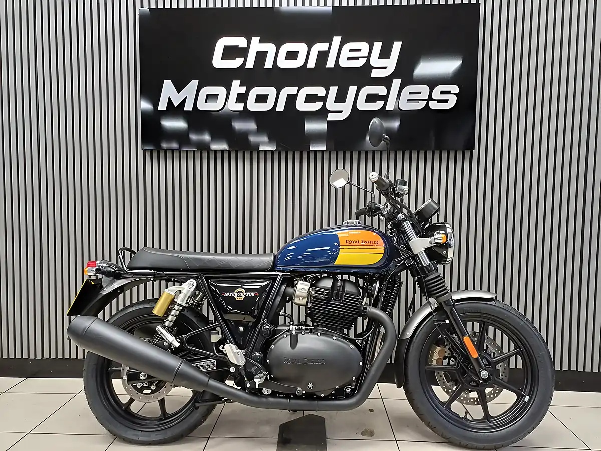 Used 2024 Royal Enfield Interceptor 650 Barcelona Blue - Interior and Exterior details 2