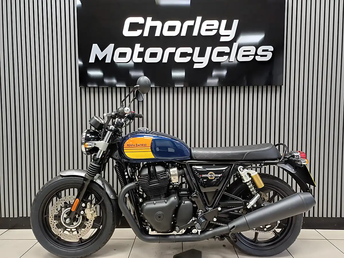 Used 2024 Royal Enfield Interceptor 650 Barcelona Blue - Interior and Exterior details 3