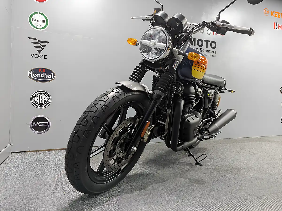 Used 2024 Royal Enfield Interceptor Barcelona Blue - Interior and Exterior details 12